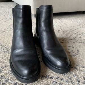Franco Sarto Women’s Ankle Boots Black Leather, size 6.5/fits 6 comfortably